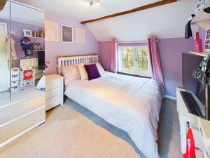 Bedroom- click for photo gallery